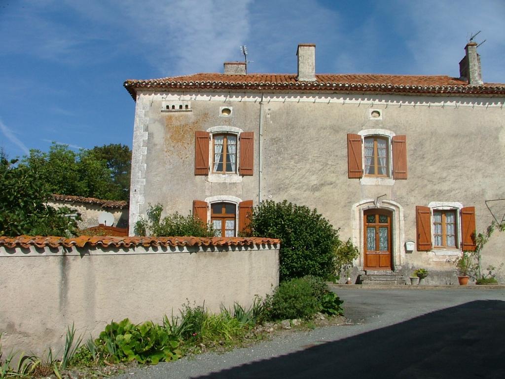 Le Petit Lavoir Saint-Paul-Lizonne Extérieur photo