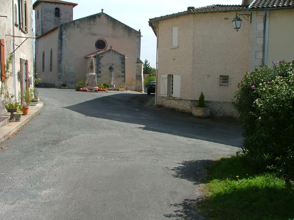 Le Petit Lavoir Saint-Paul-Lizonne Extérieur photo